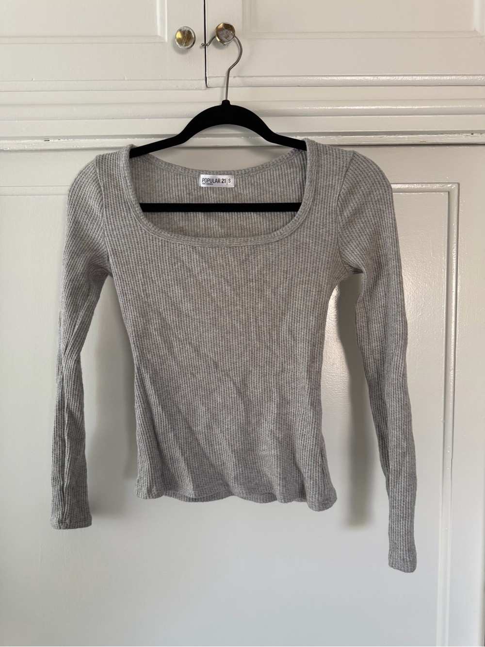 Women's Grey Ribbed Scoop Neck Long Sleeve Top